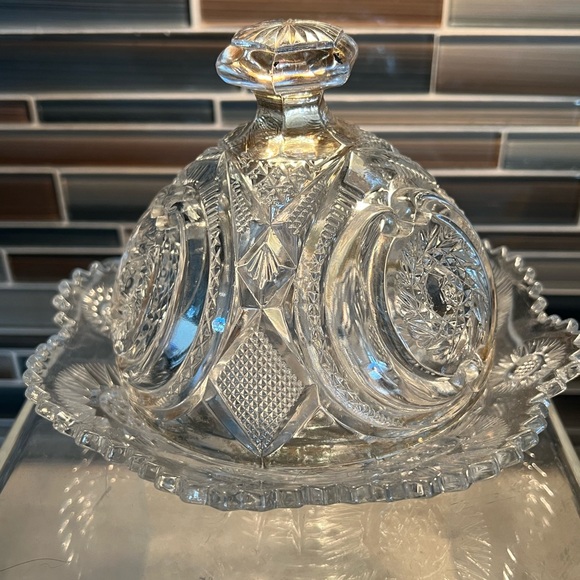 Antique large domed pressed glass Butter Dish - Picture 2 of 15